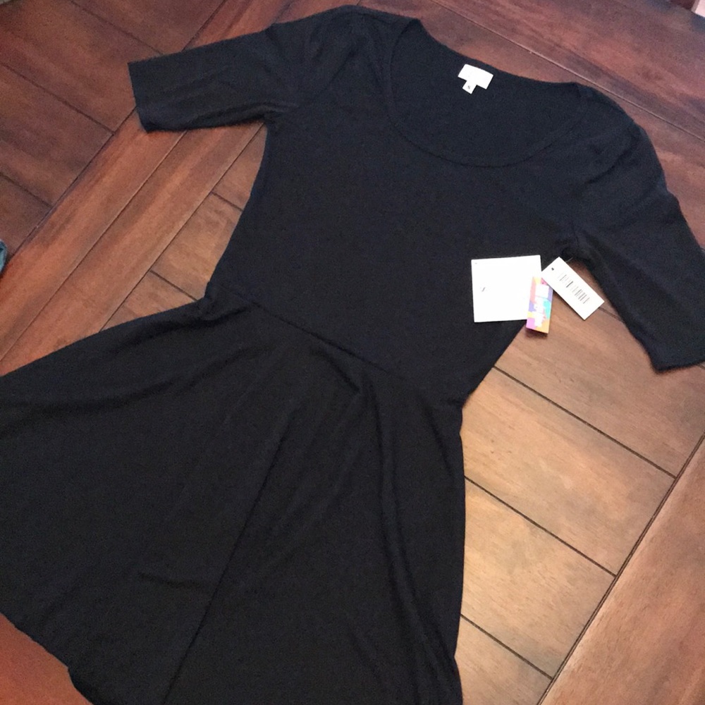 LuLaRoe NWT solid Black Nicole size S